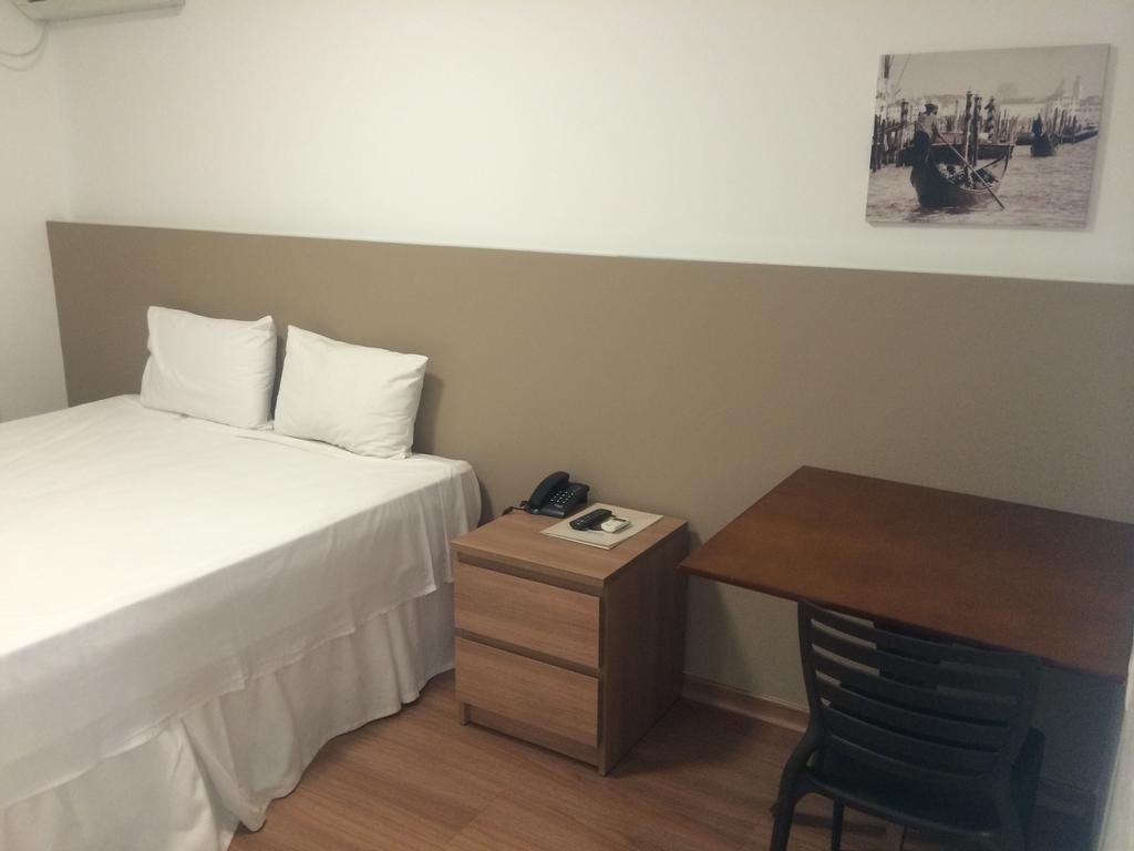 Lord Hotel Aeroporto Confins Vespasiano Exterior foto